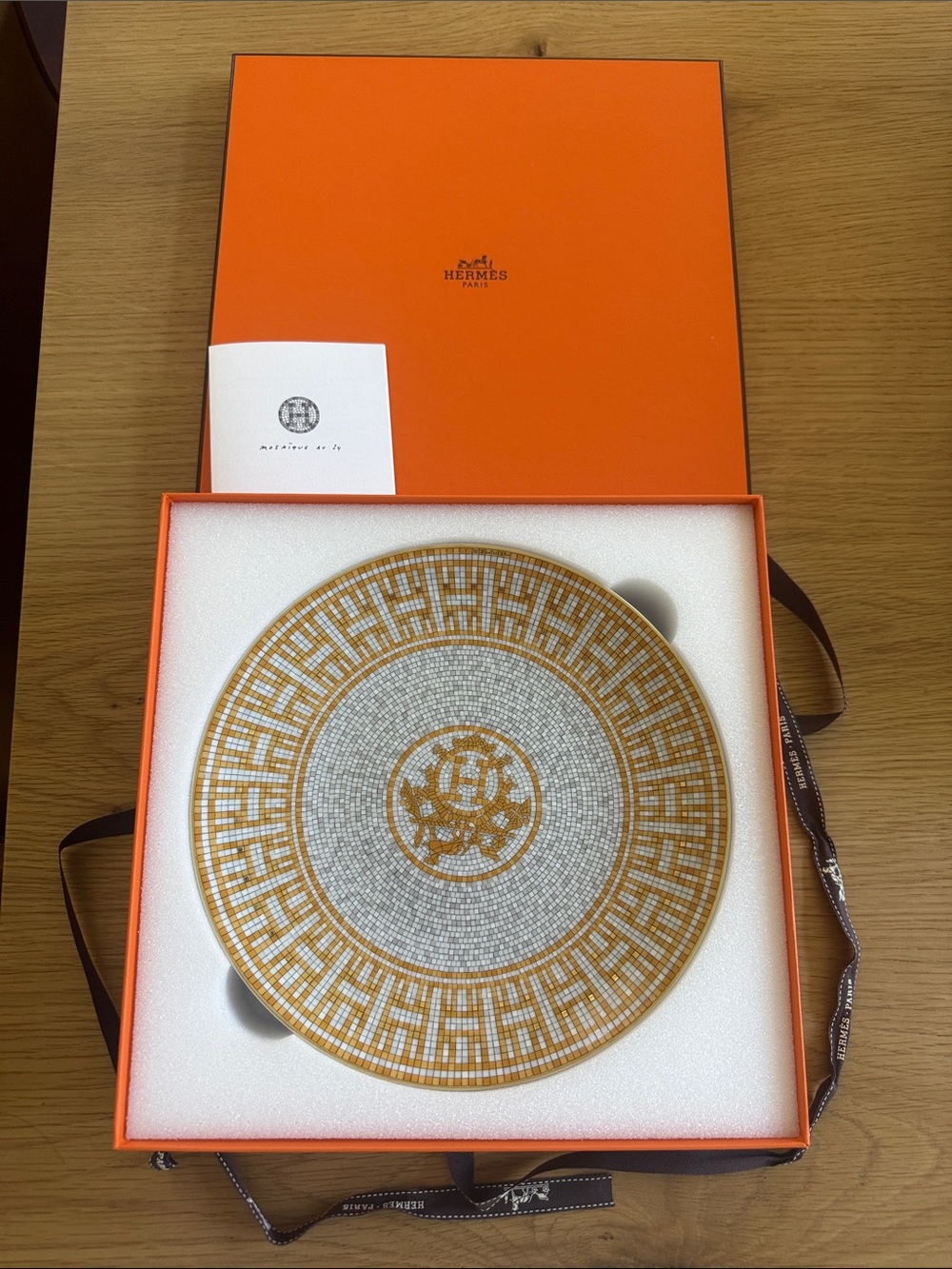 100% AUTHENTIC HERMES MOSAIQUE AU 24 GOLD DESSERT PLATES
